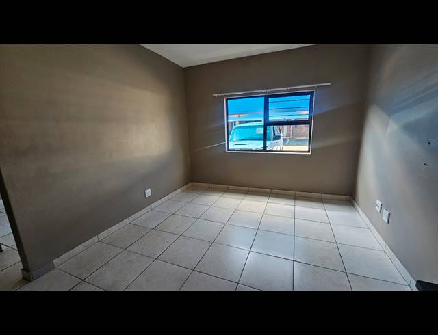 2 BEDROOM APARTMENT TO LET IN FAIRVIEW